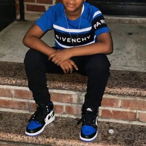 Givenchy Blue and White logo print T-Shirt size 10